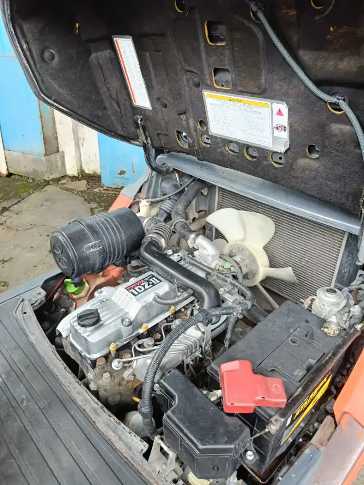 Forklift Toyota 2,5 ton forklip diesel forklif