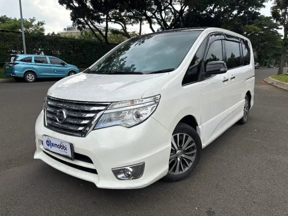 DP MURAH Nissan Serena 2.0 Highway Star Bensin-AT 2017 Putih C1GKB