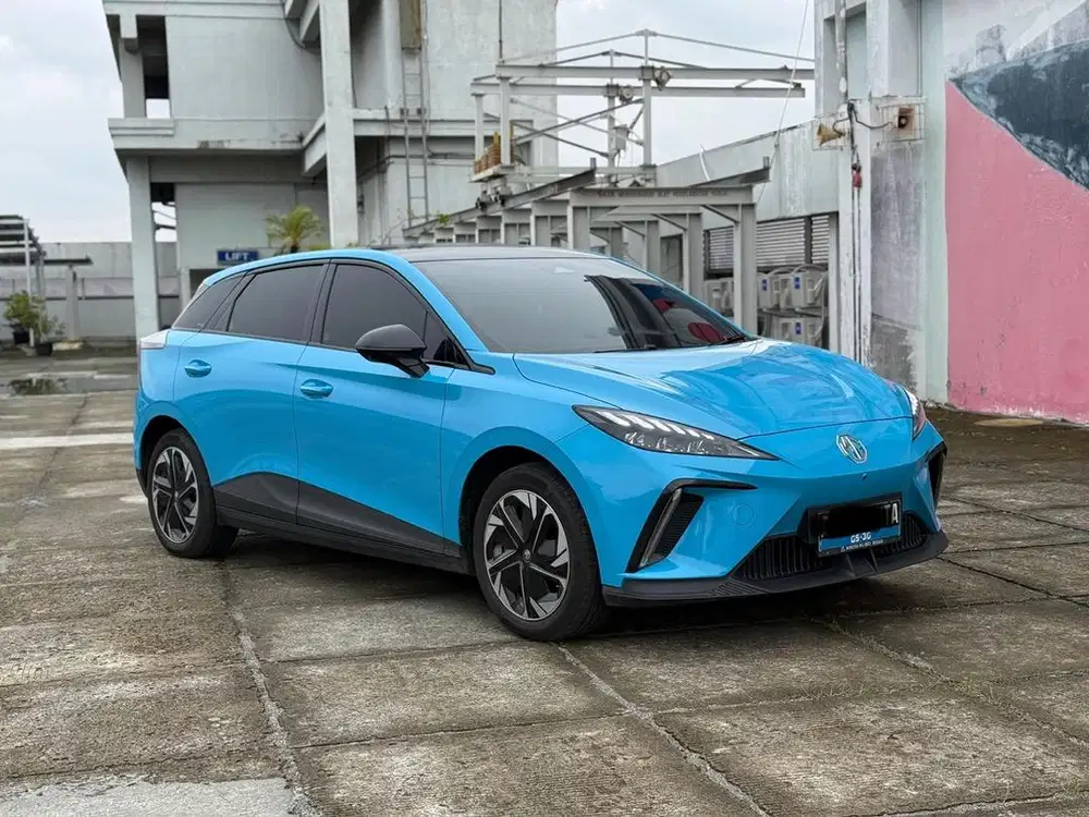 MG 4 EV KM 11 rb record !! Full Orisinil like new !! Rare color