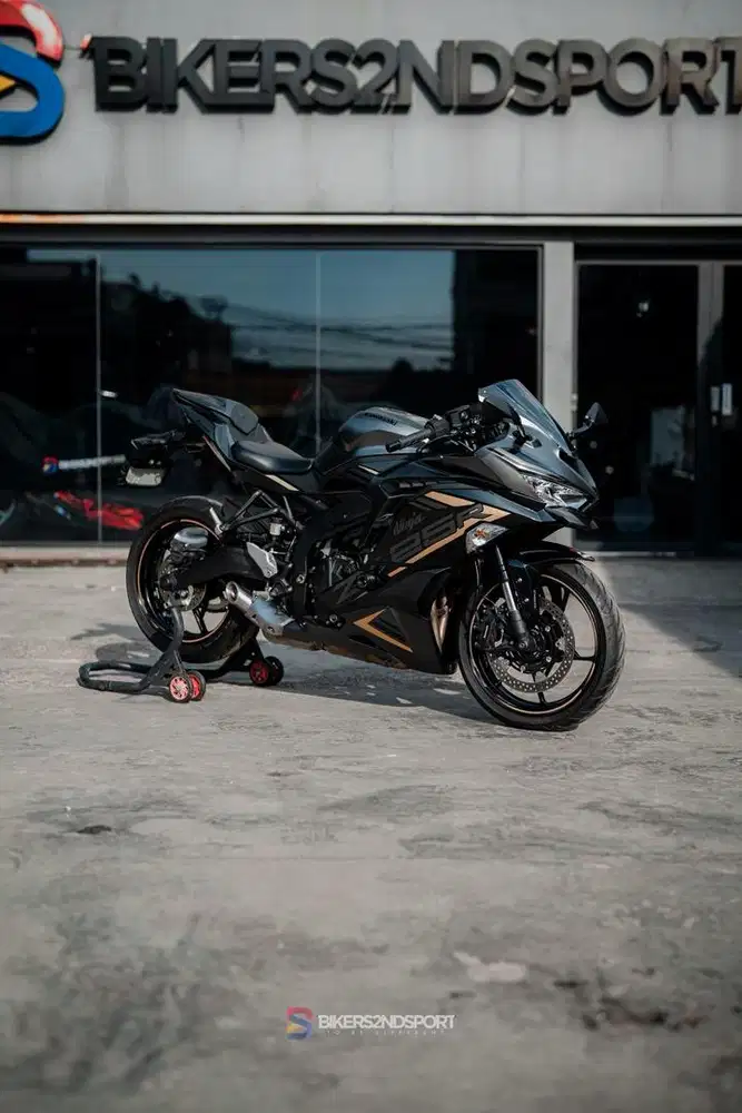 KAWASAKI ZX25R 2021
