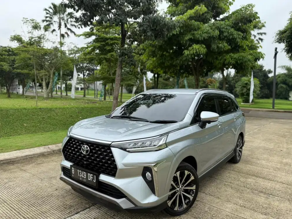 Toyota Veloz Q CVT TSS 2021 Silver