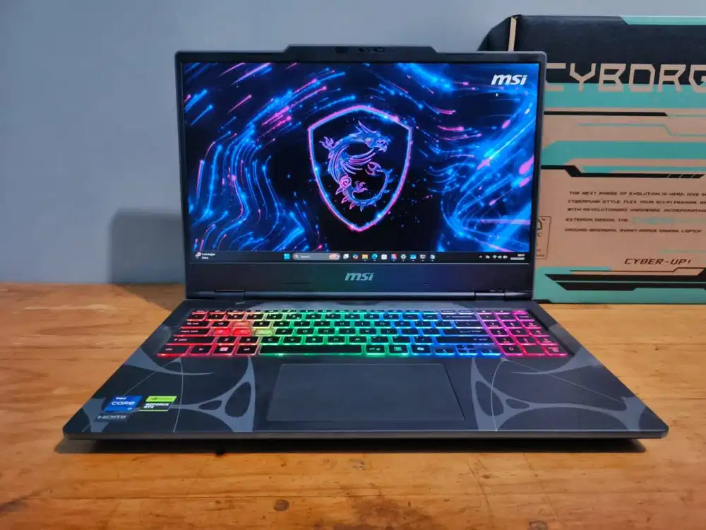 MSI Cyborg 15 B13WEKG i7-13620H 16/512GB RTX 5050 8GB Garansi Sep 2027