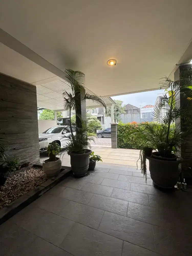 Rumah citraland utama minimalis modern bagus terawat siap huni