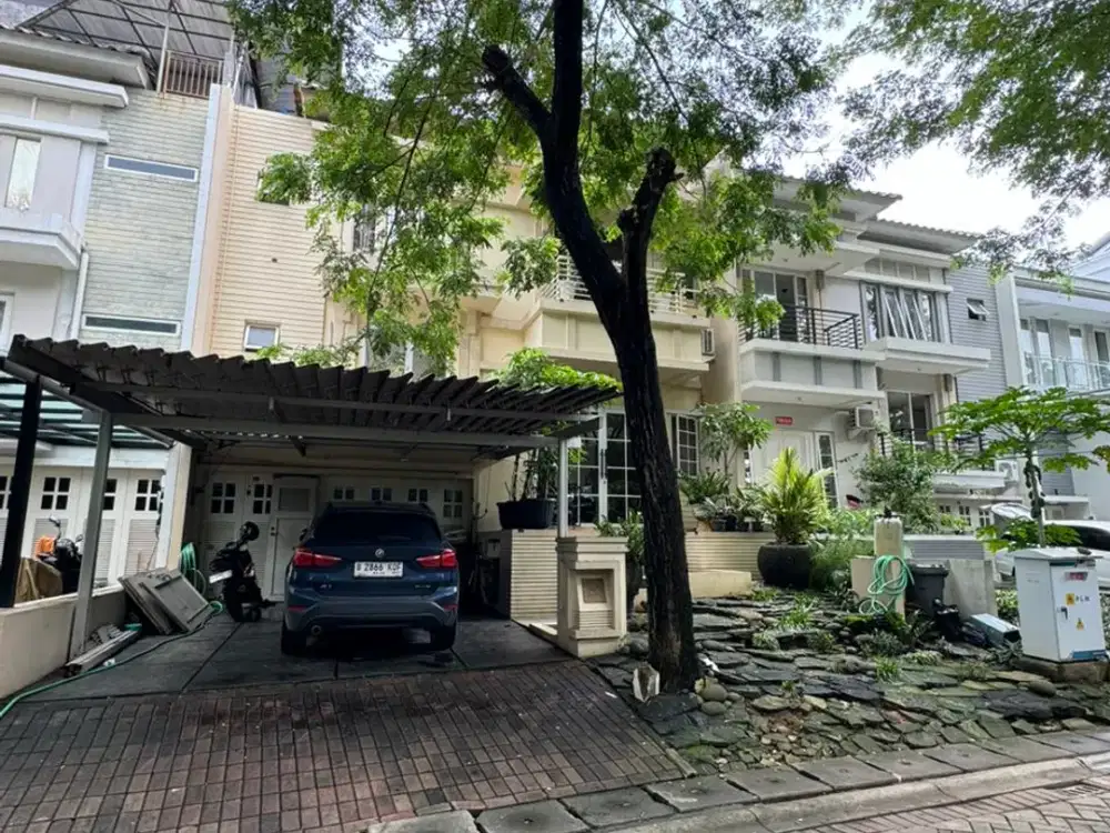 Rumah Mewah Elit Lake View di Gold Coast Avenue PIK Jakarta Utara