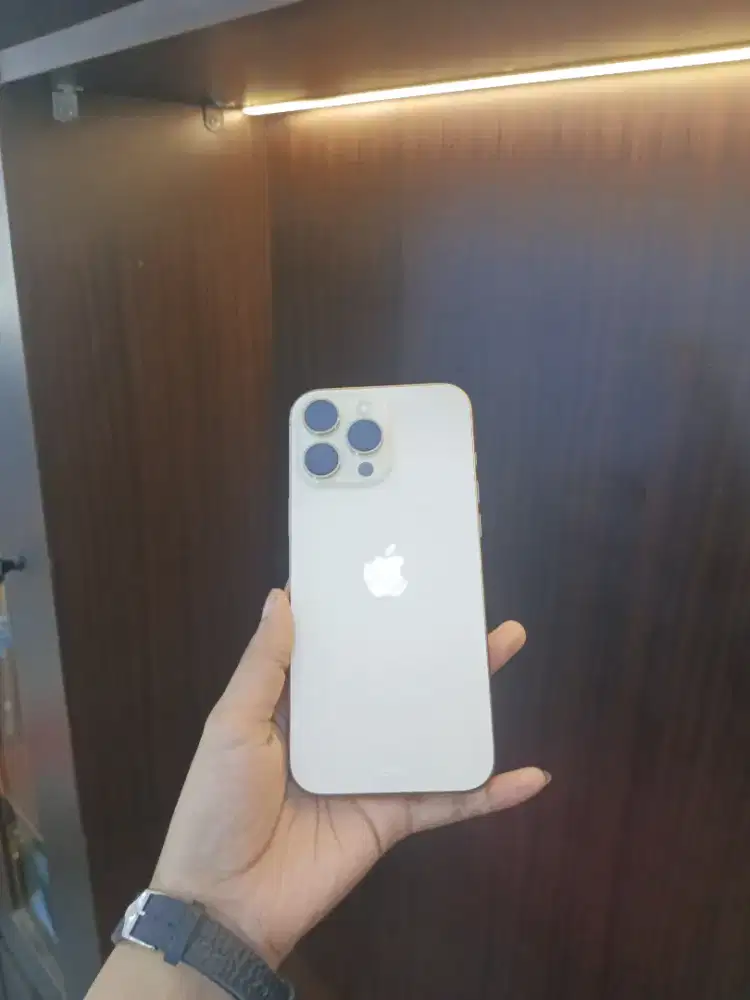 Iphone 16 promax 256 iBox