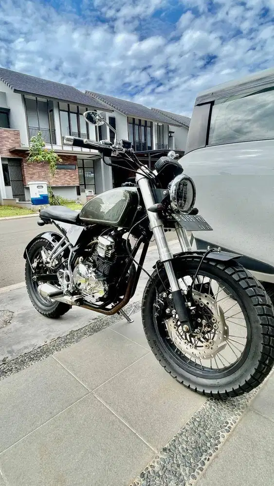Dijual Motor Yamaha Scorpio Custom Scrambler and Tracker