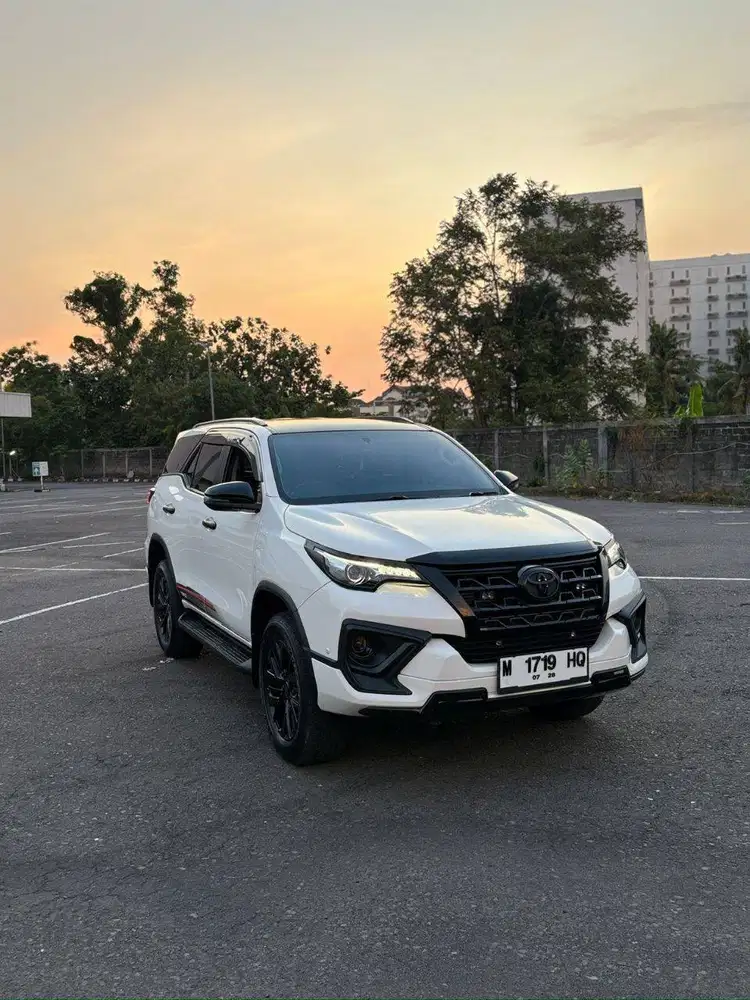 TOYOTA FORTUNER VRZ 2.4 TRD SPORTIVO Matic 2020 Mulus Terawat