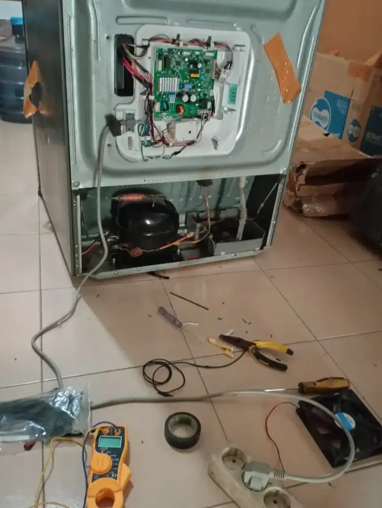 SERVICE AC ,CUCI AC , PASANG AC SERVICE MESIN CUCI SERVICE KULKAS
