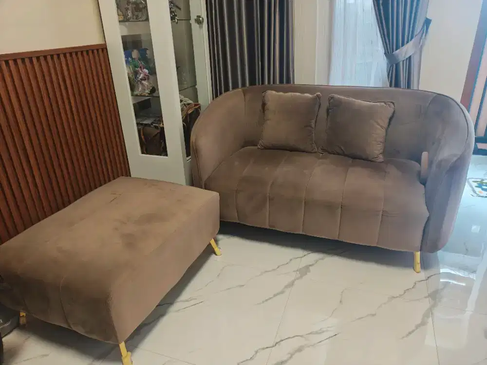 DIJUAL SOFA LIKE NEW PEMAKAIAN 3 BLN COD PRIUK