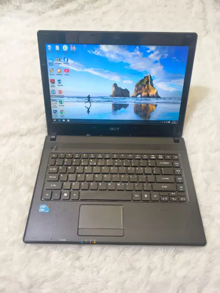 DIJUAL LAPTOP ACER ASPIRE 4738Z KENCANG.CORE I3,RAM 8 GB,HDD 320 GB
