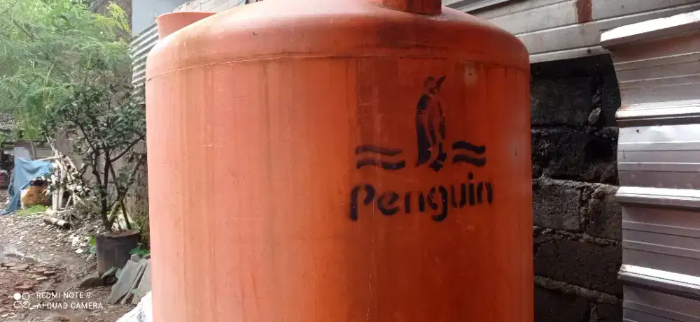 Toren bekas kapasitas 500 liter merk penguin kondisi msh 80%