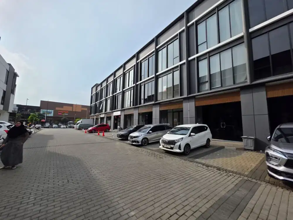 Ruko disewakan di hampton gading serpong 3 lantai dekat papaya dan jalan raya