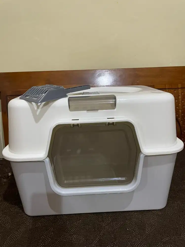 Liter box pup kucing