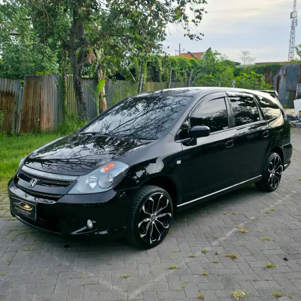Honda Stream 2.0 Matic 2004 Tertinggi