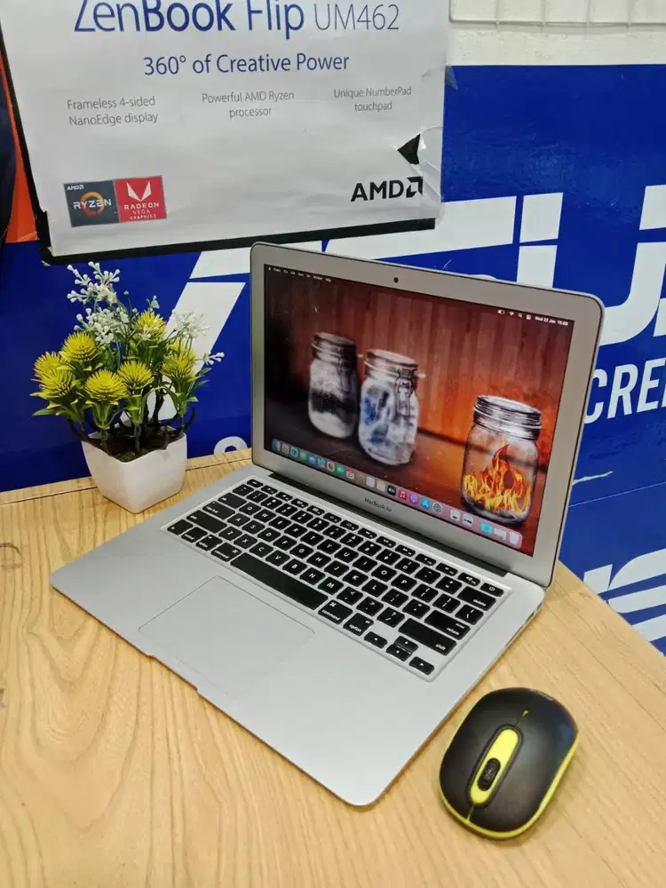 DIJUAL Macbook Air 2015 Intel Core i5 RAM 4GB SSD 256GB MacOs Monterey