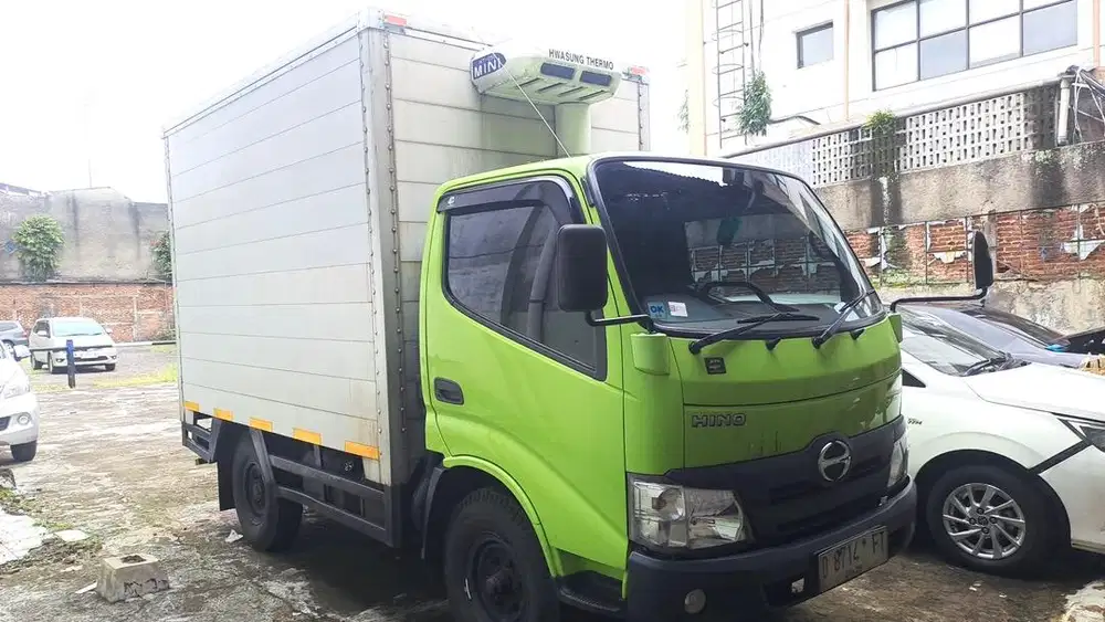 MULUS+banBARU MURAH CDE Hino Dutro engkel box AC chiller 2023 reefer