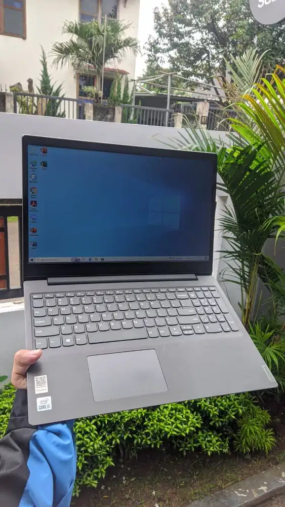 Lenovo V15 Core i5-1035G1 RAM 8GB SSD 256GB 15” Windows 11 Pro