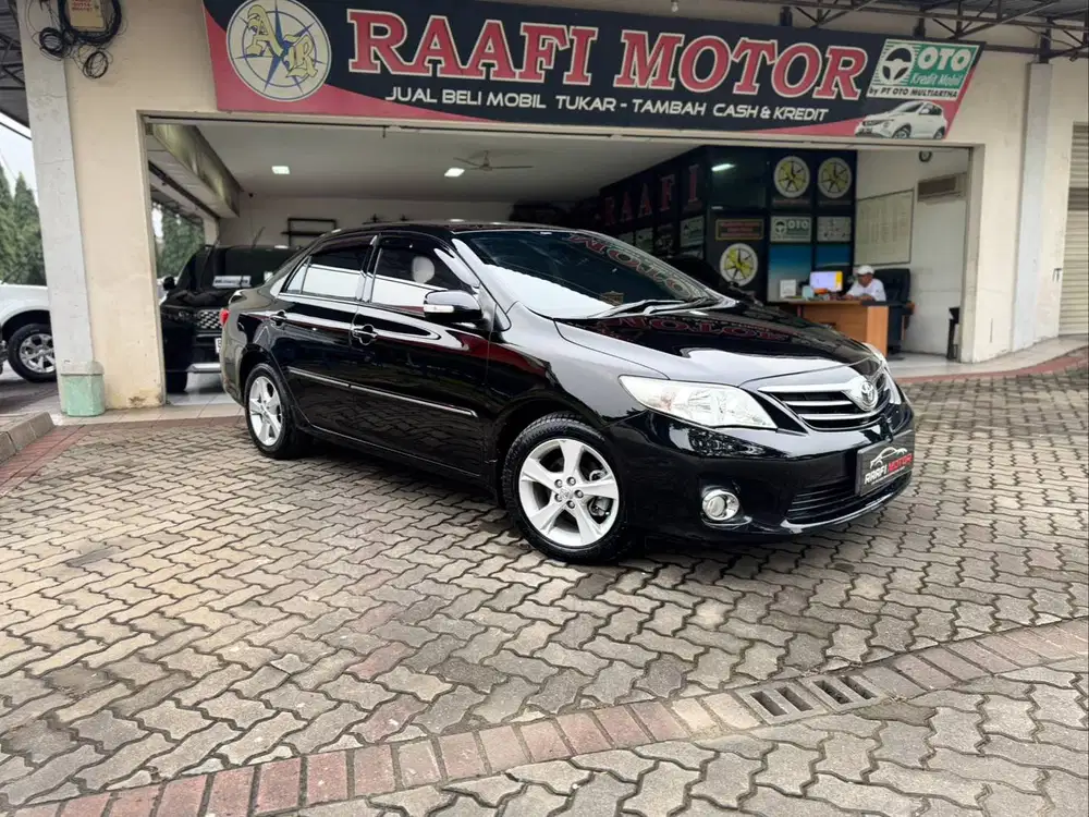 Toyota Corolla Altis 1.8 G AT 2013 Hitam Matic