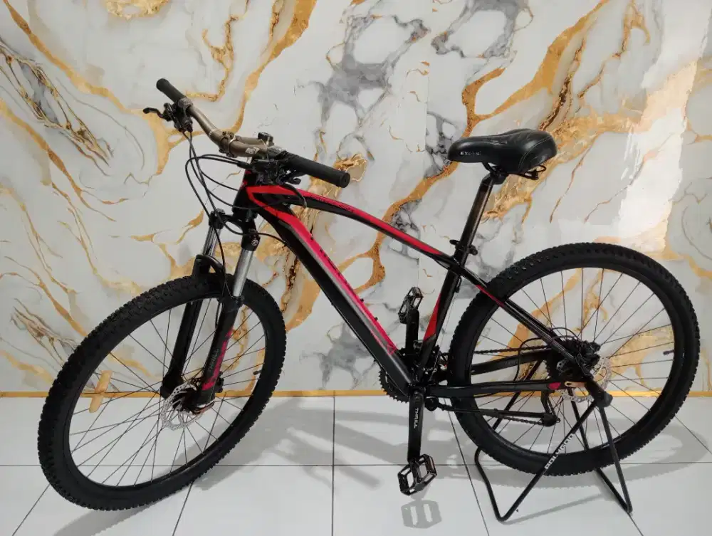 Sepeda gunung Thrill vanquis 1.0