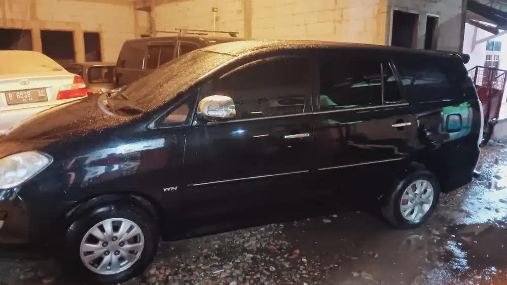 Toyota Kijang Innova 2006 Bensin