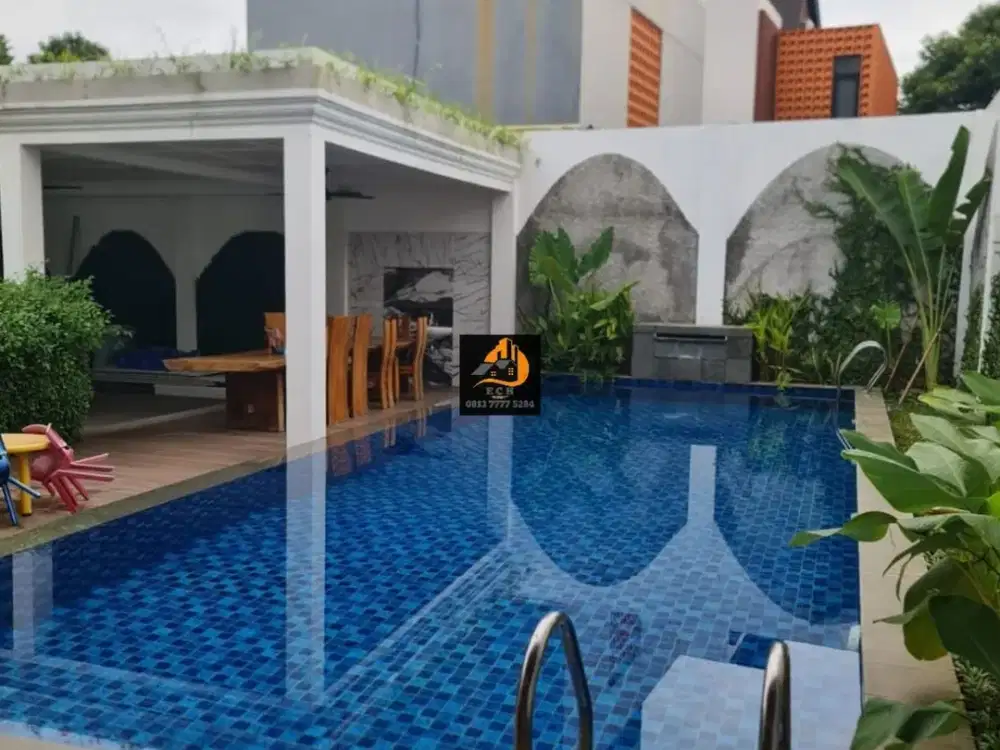 TP78.Rumah Mewah ada Private Pool Dijual Cepat di Jatiwarna Bekasi