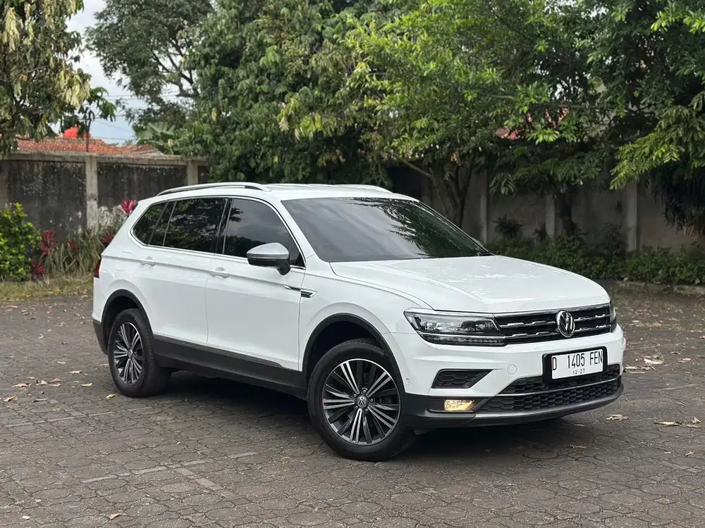 VW Tiguan Allspace 1.4 TSI AT 2021