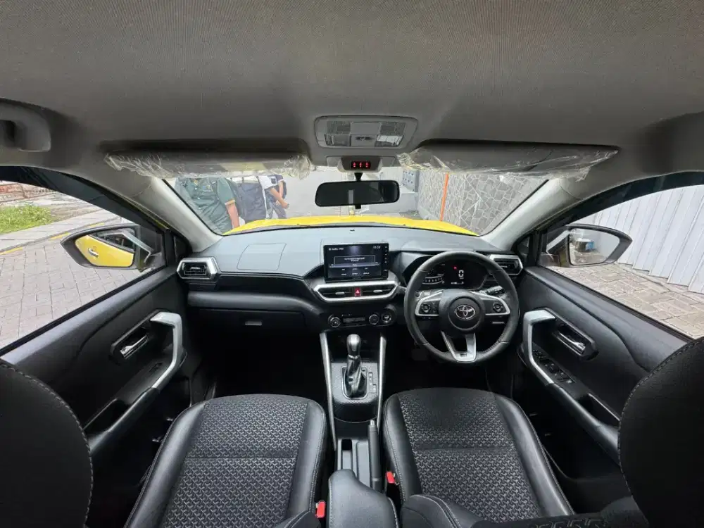 T Raize 1.0 Gr Sport Two Tone 2024