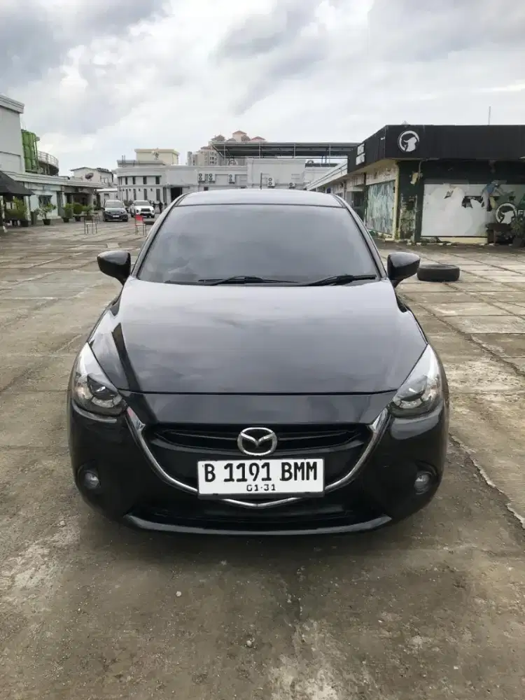 Mazda 2 R skyactiv tahun 2015 at