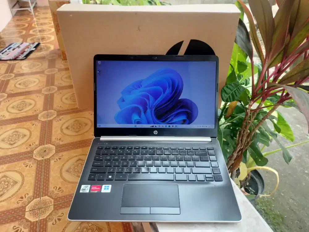 Laptop HP Core i7 Gen 10 SSD 512 Ram 8 Keyboard Backlit