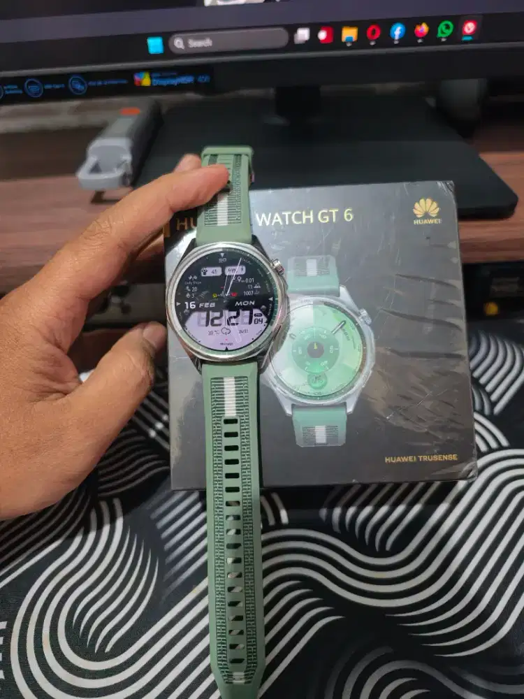 Huawei watch gt 6 green