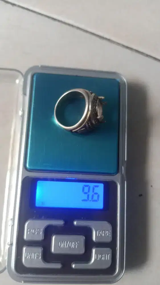 Ring perak berat ampir 10gram an,  ring no 9
