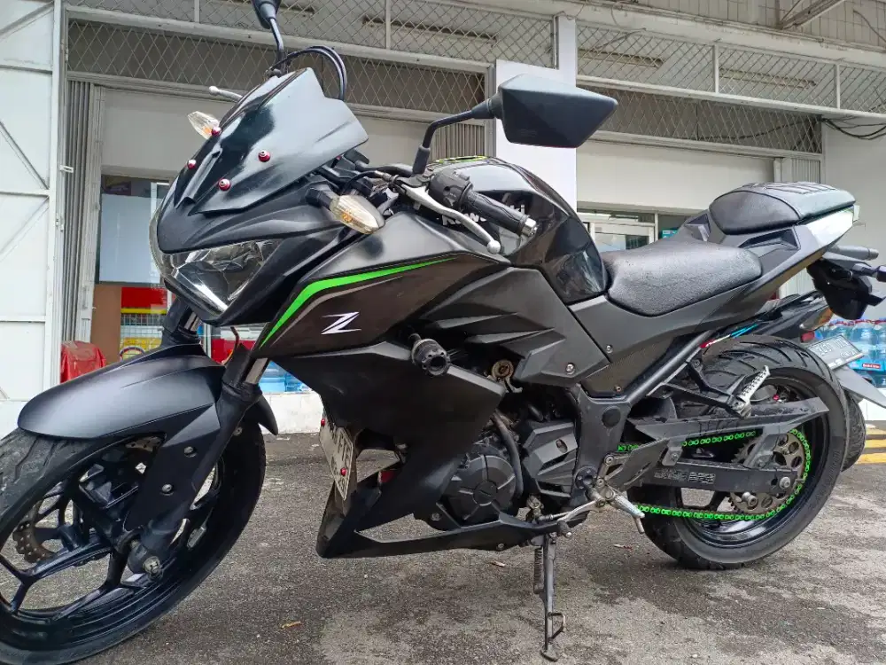 Kawasaki Ninja Z250 fi Dua Silinder Tahun 2013 Mesin Haluss Siap Gass