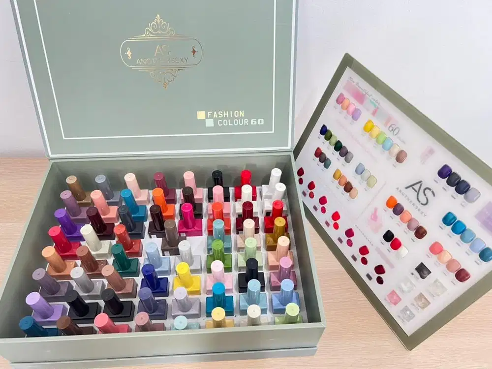 Satu set nail art siap pakai