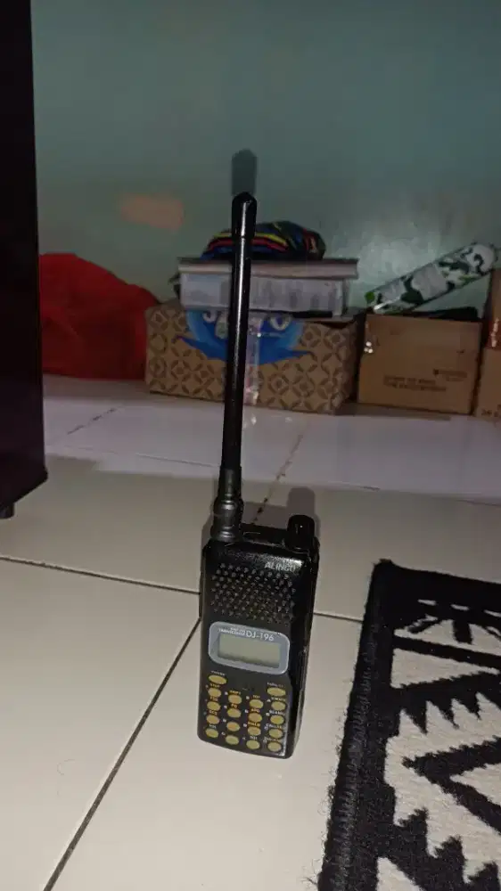HT VHF Alinco DJ-196