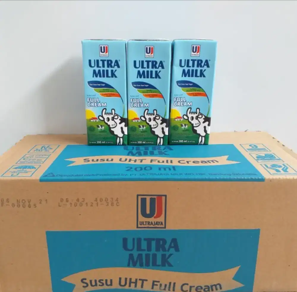Susu Ultra Milk FullCream Kemasan 200 Ml CTN