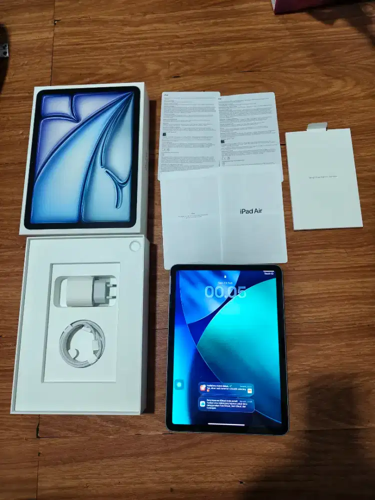 iPad air 11 inch M2 256 GB iBox wifi.