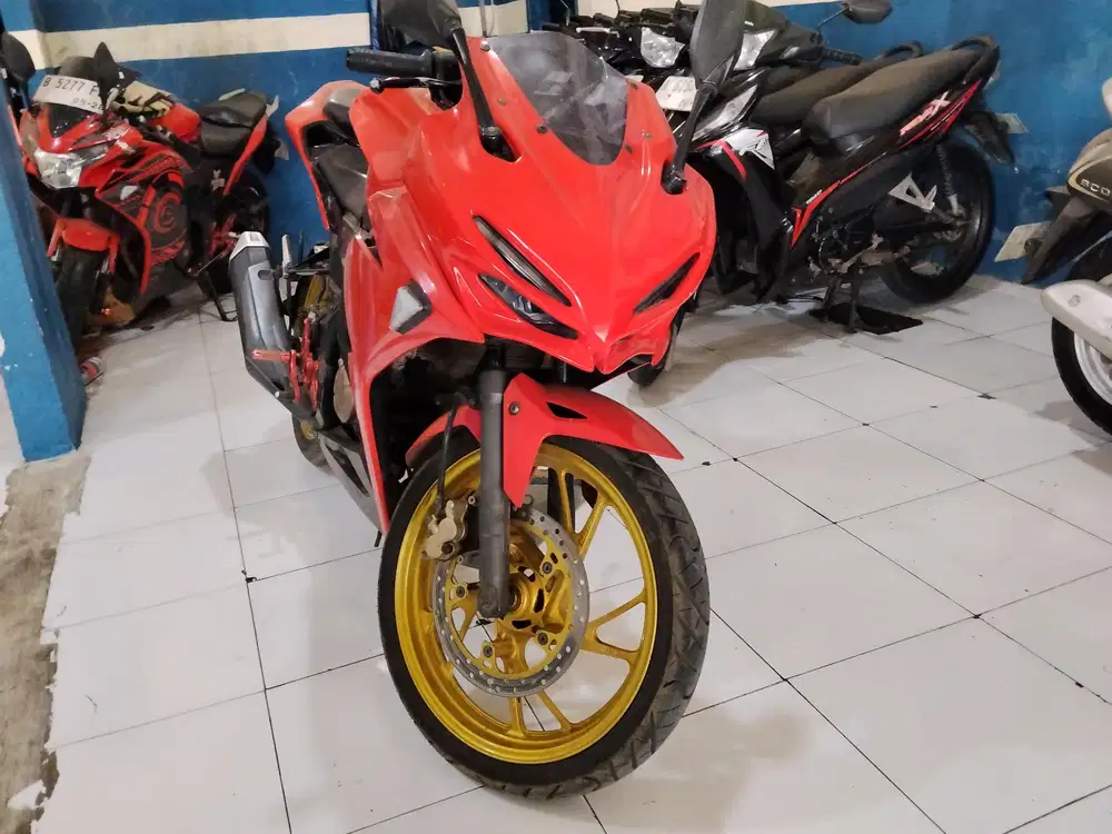 JUAL CEPAT HONDA CBR FESLIFT 2017 ISTIMEWA