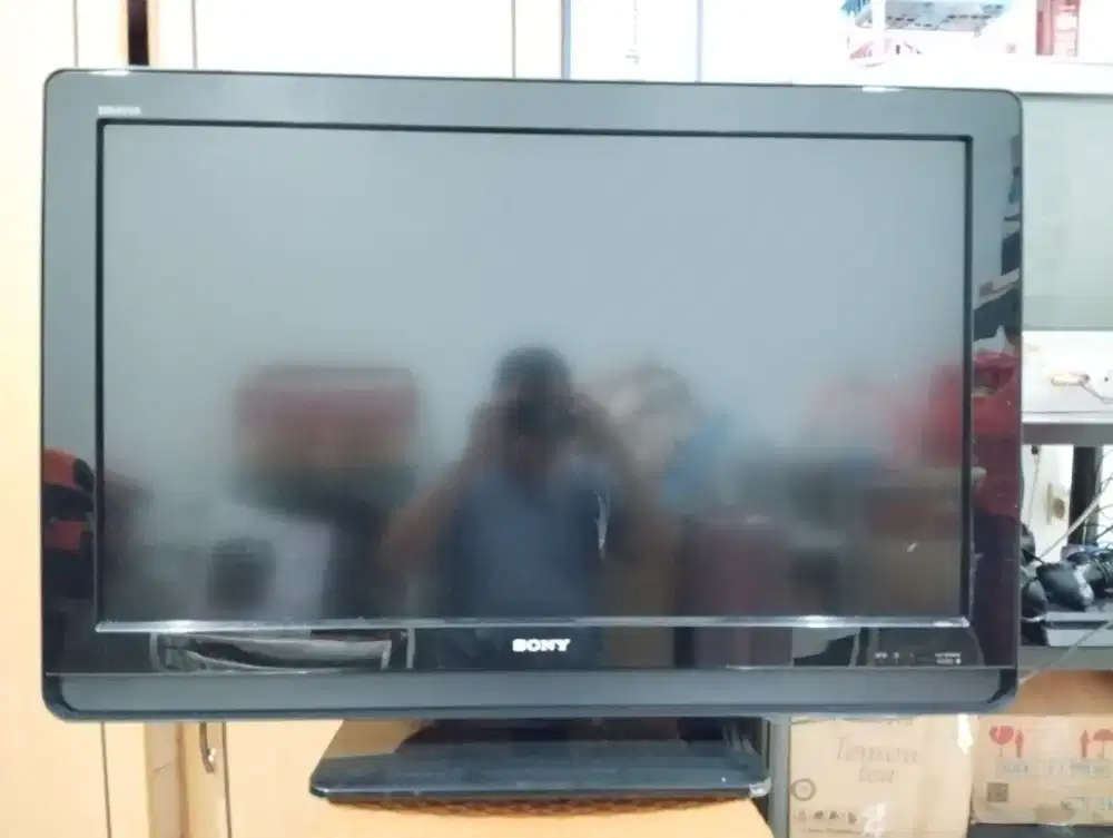 Dijual TV LCD Sony 37inc dan TV LG. Bisa beli 1 atao 2 unit sekaligus.