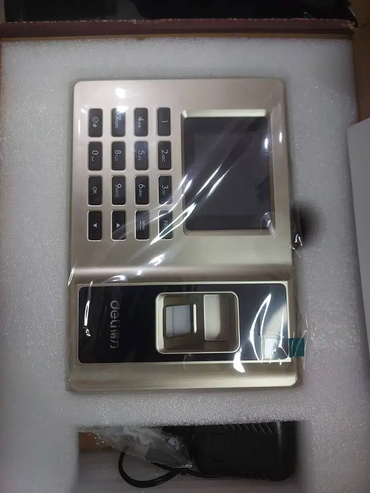 Mesin Absensi Deli 33153