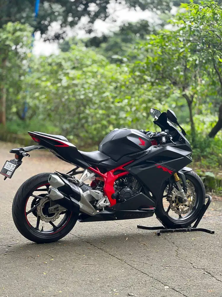 KM LOW! HONDA CBR250RR NON ABS 2020 HITAM PAJAK ON KAYAK BARU