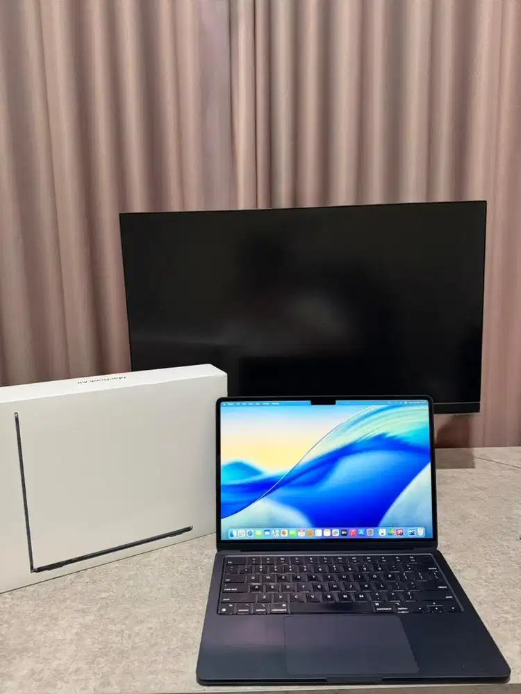 Macbook Air M2 256gb IBOX Fullset Original MULUS Like New