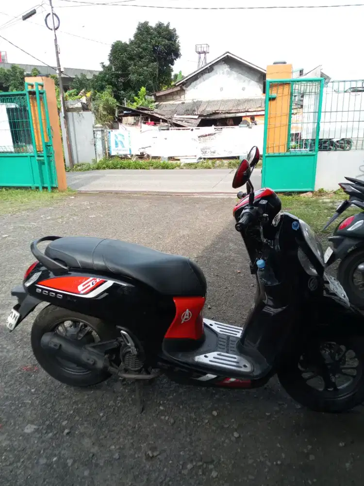 Bismillah jual motor scoopy sporty 2023