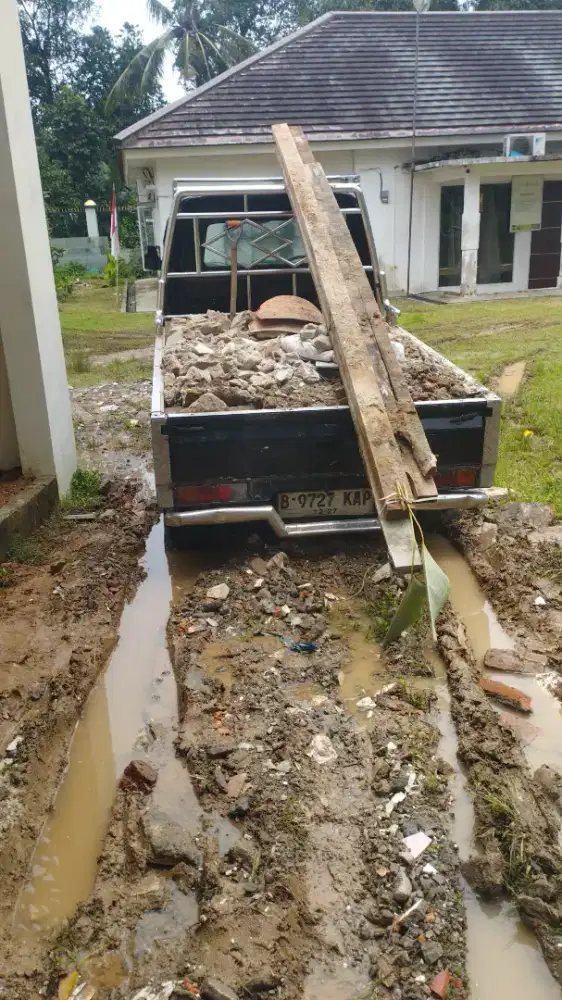 Jasa buang puing, urugan, buang sampah dan pindahan