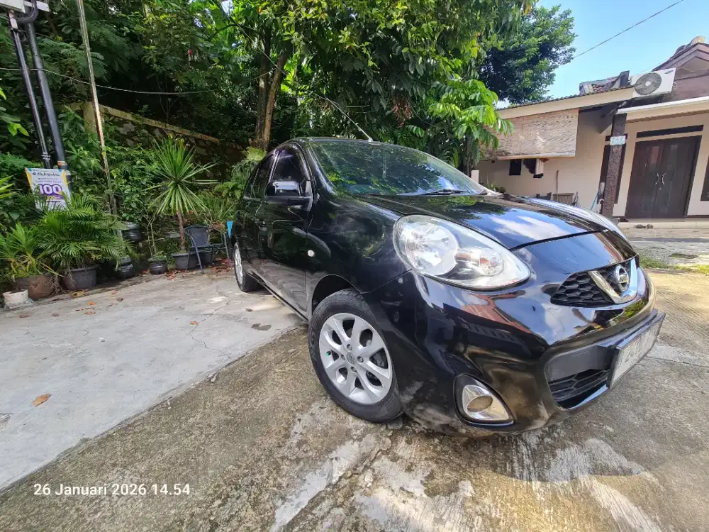 Nissan March 1.2 L AT 2013