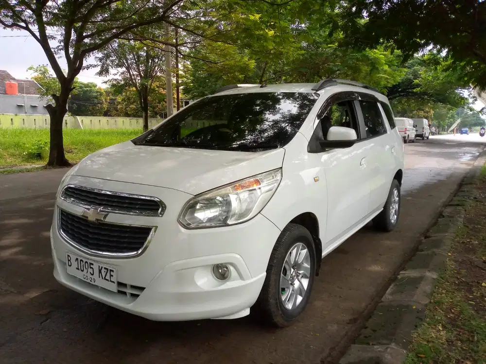 Chevrolet Spin 2013 Bensin