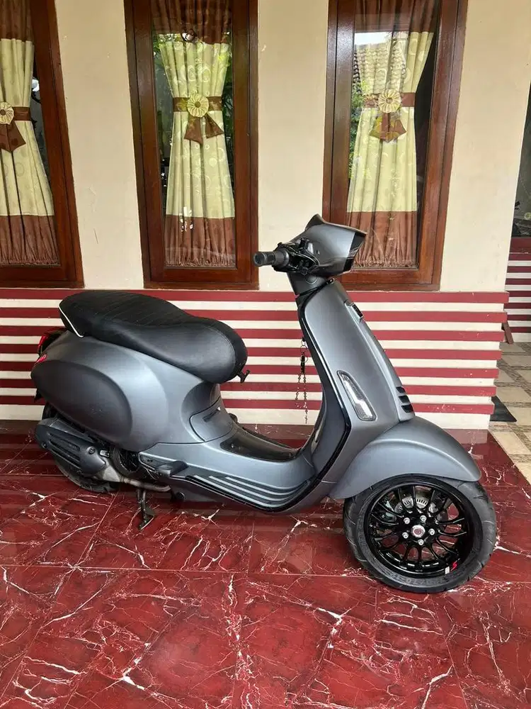Vespa sprint S 2024 low km and good condition