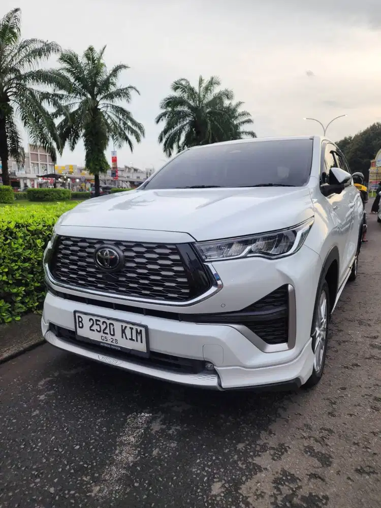 Toyota Innova Zenix 2.0 Q HV TSS Modelista