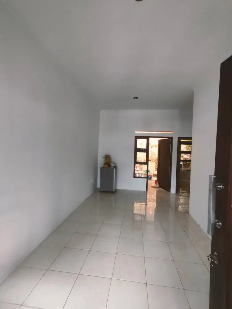 Rumah Siap Huni Padasuka Bandung Dijual Strategis Dekat Pusat Kota