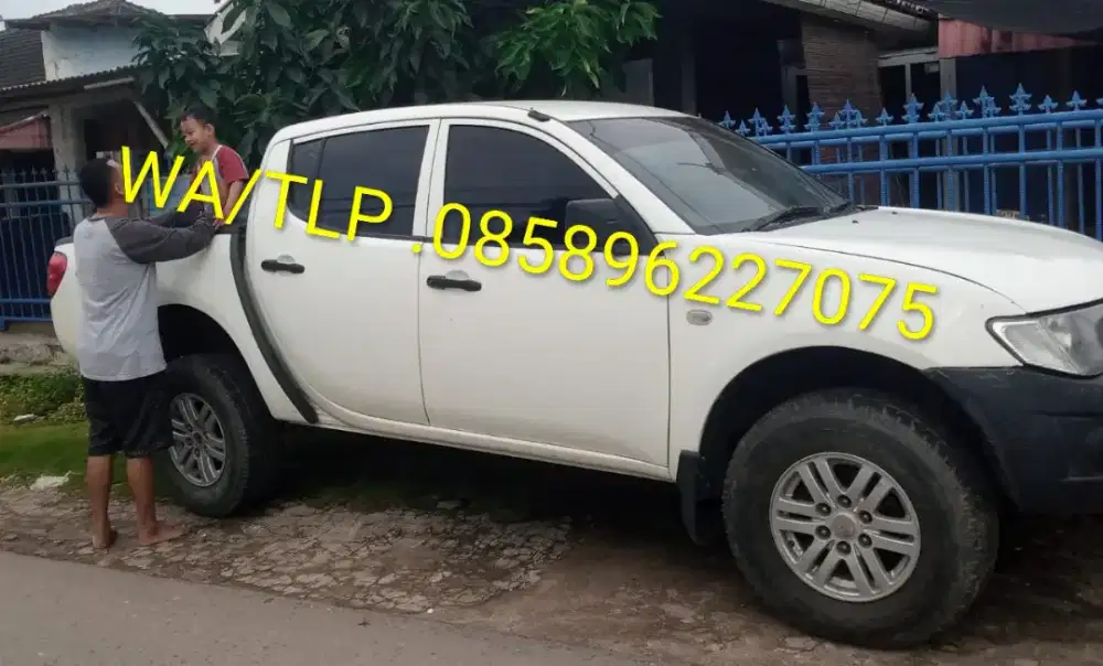 Strada Triton 2012 4x4 jual cepat