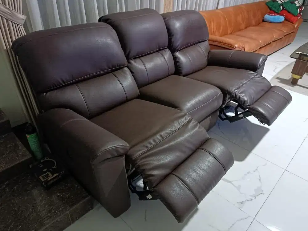 Sofa 3 seater recliner otomatis Informa seri Cheers